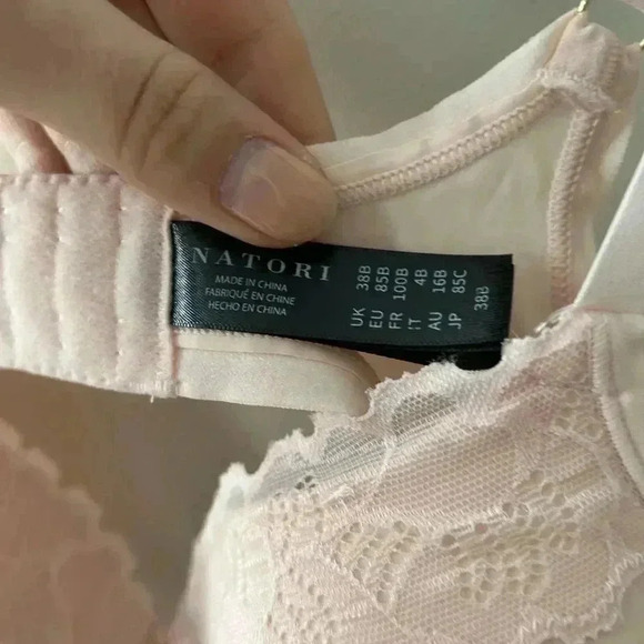 NWOT NATORI Bra 38B - Picture 2 of 4